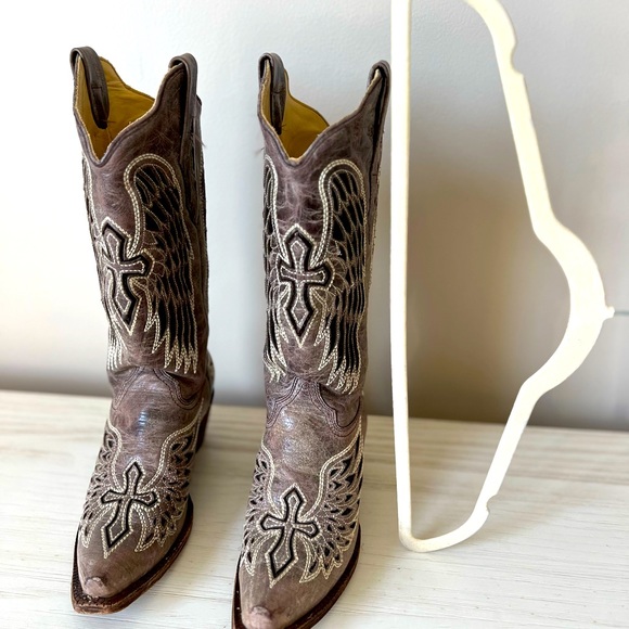 Corral Vintage Cowboy Boots - Picture 8 of 9